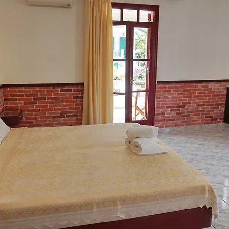 Saronis Agistri - Adults Only 3*
